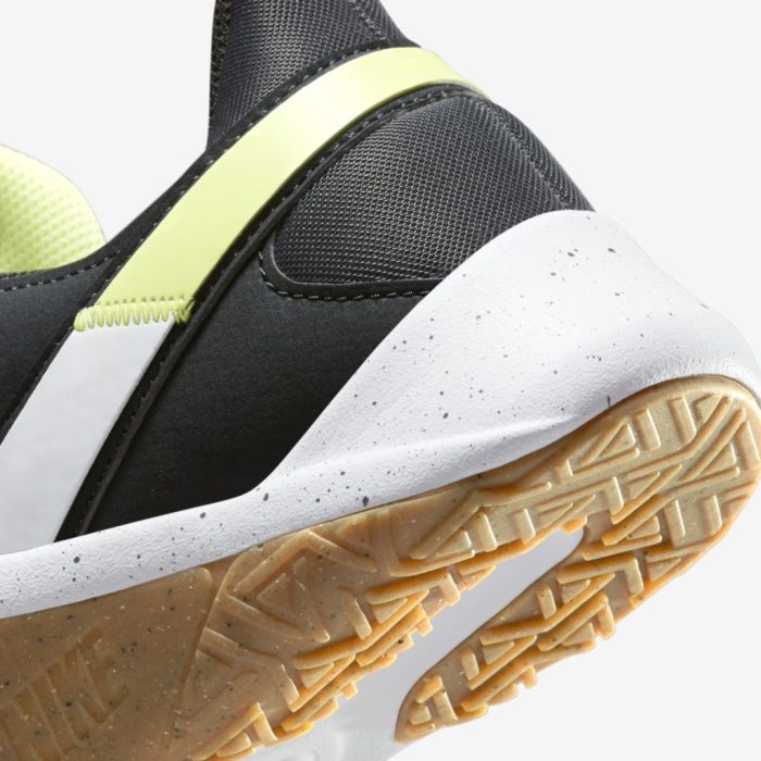 Tênis Nike Legend Essential - Imagem 3