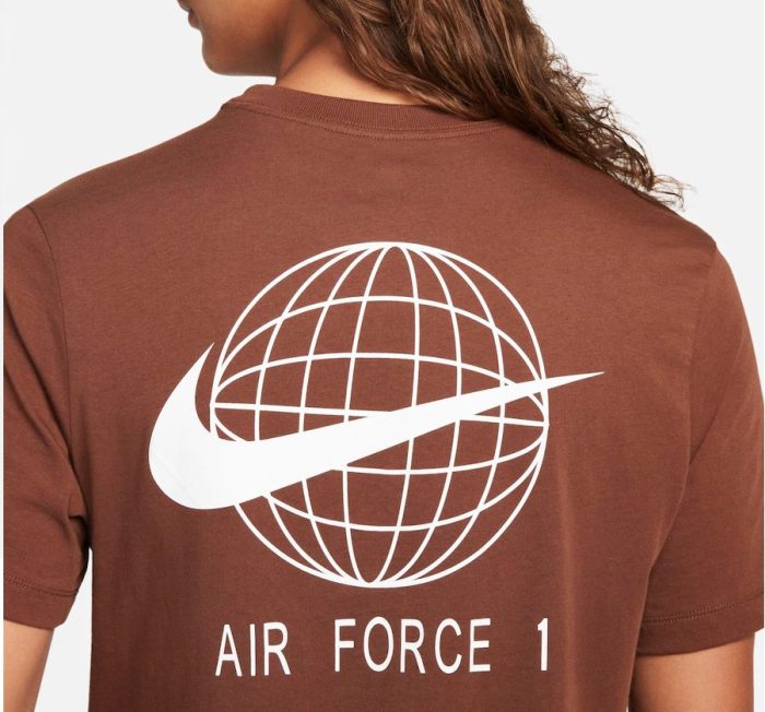 Camiseta Nike Sportswear Masculina - Imagem 4